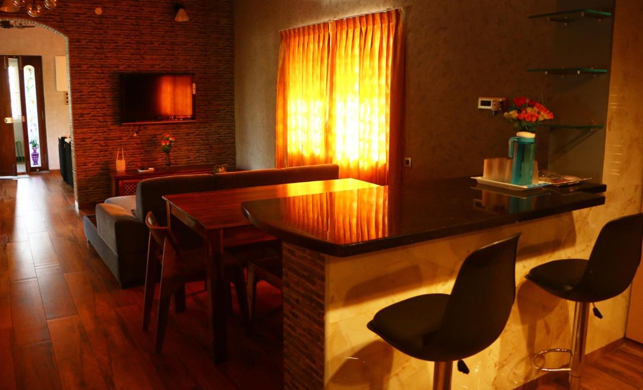 ポンディシェリ Penthouse 2Bhk With Bathtub And Terraceヴィラ エクステリア 写真